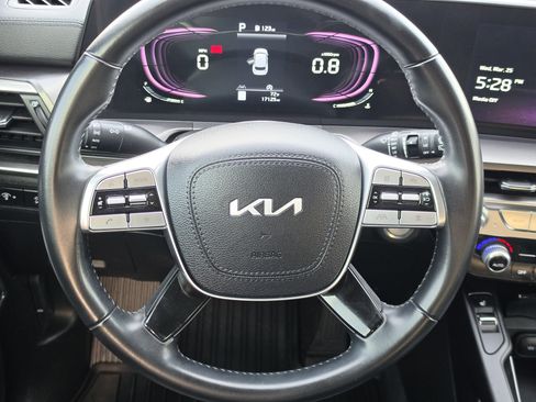 Used 2024 Kia Telluride S w/ S Sunroof Package FWD image 13