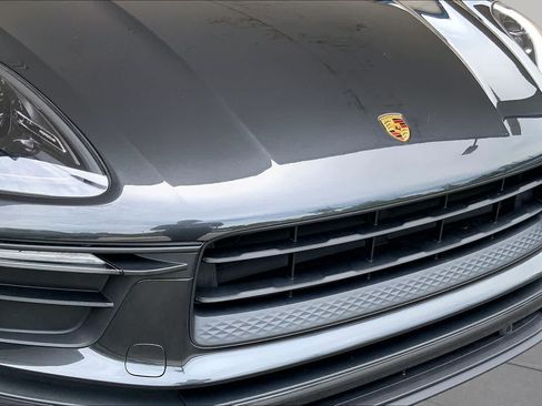 Used 2022 Porsche Macan AWD/4WD image 32
