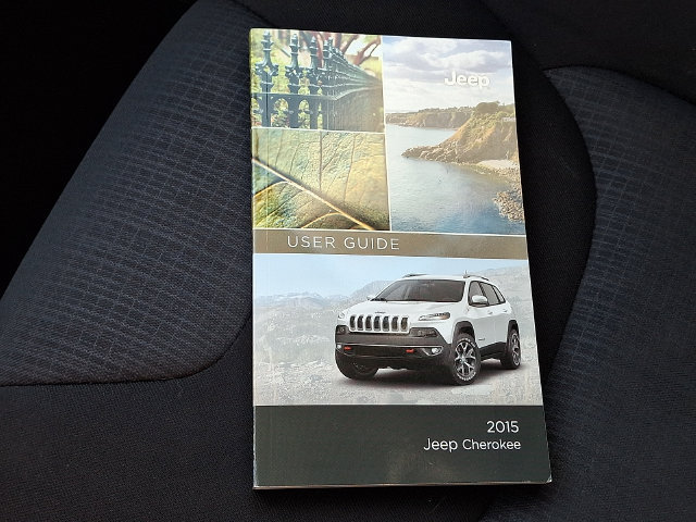 Used 2015 Jeep Cherokee Latitude AWD/4WD image 21