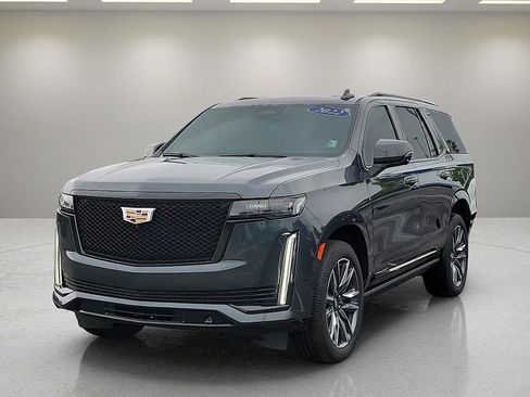 Used 2022 Cadillac Escalade Sport w/ Touring Package AWD/4WD image 2