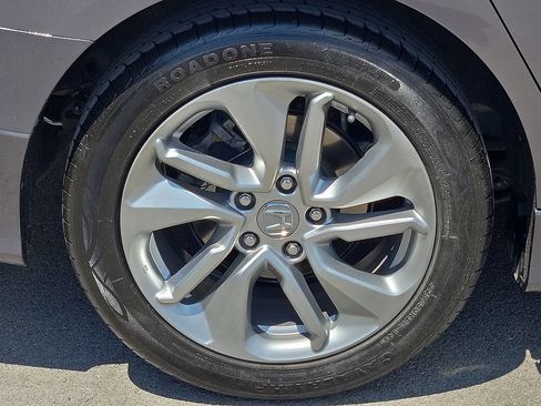 Used 2018 Honda Accord LX image 14