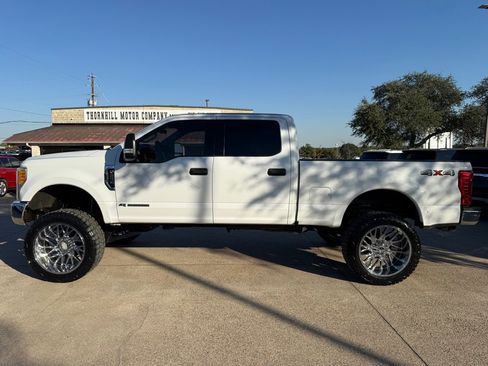 Used 2017 Ford F250 XLT image 4