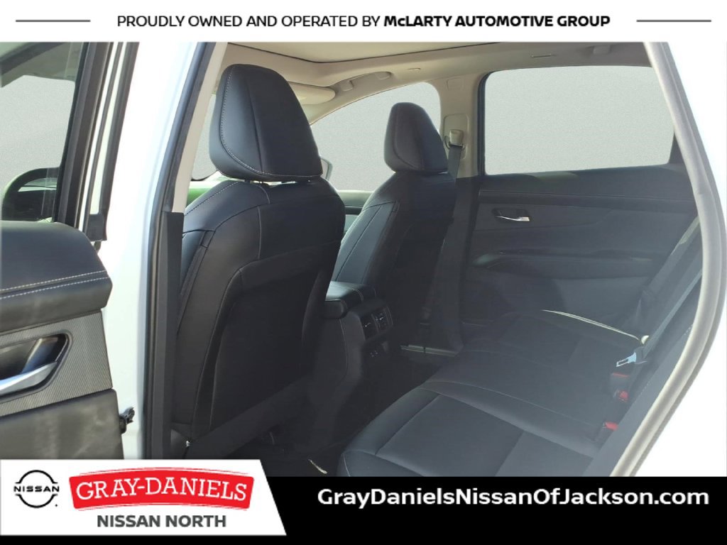 Certified 2025 Nissan Murano SL AWD/4WD image 28