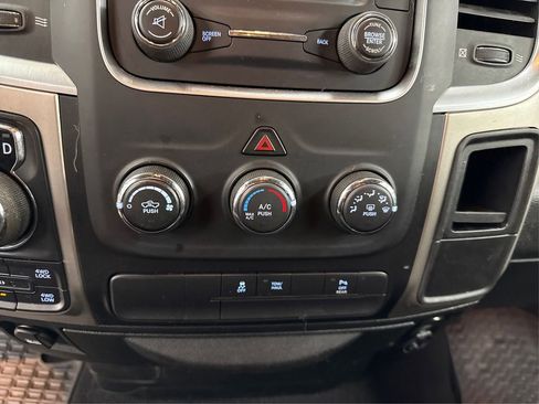 Used 2020 RAM 1500 Classic Warlock AWD/4WD image 29