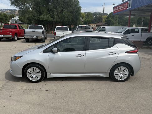 Used 2025 Nissan Leaf S FWD image 7