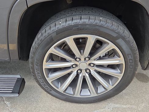 Used 2022 Jeep Grand Wagoneer Series II AWD/4WD image 5