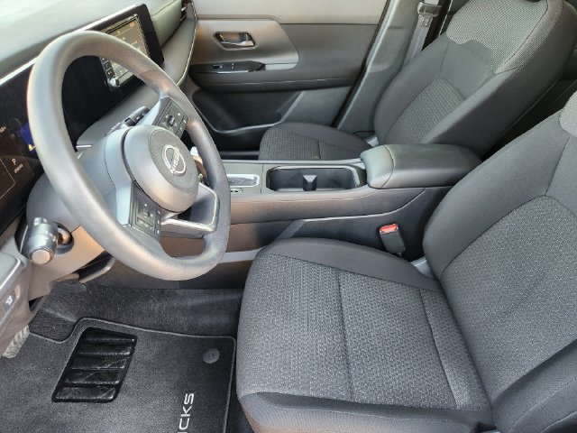 Used 2025 Nissan Kicks S w/ Charging Package FWD image 13