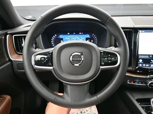 Used 2023 Volvo XC60 B6 Ultimate w/ Climate Package AWD/4WD image 25