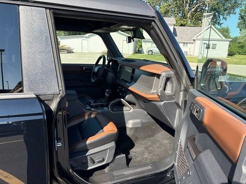 Used 2024 Ford Bronco Outer Banks w/ Sasquatch Package AWD/4WD image 6