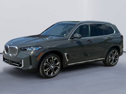 New 2026 BMW X5 xDrive50e w/ Executive Package AWD/4WD image 7
