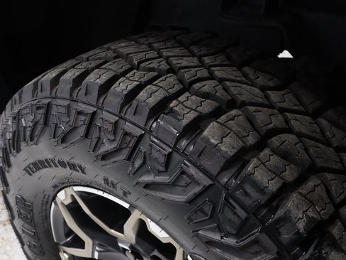 Used 2024 Chevrolet Colorado ZR2 w/ ZR2 Convenience Package III image 16