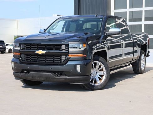 Used 2017 Chevrolet Silverado 1500 High Country AWD/4WD image 3