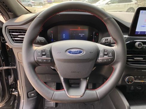 Used 2025 Ford Escape ST-Line AWD/4WD image 13