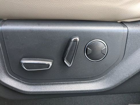 Used 2024 Ford Expedition Max Limited image 23