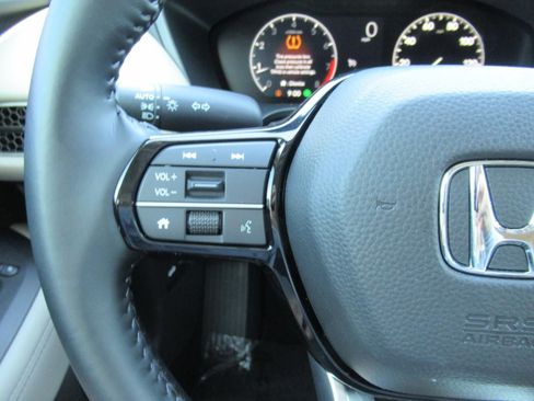 Used 2026 Honda HR-V EX-L image 24