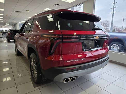 New 2026 Chevrolet Traverse LT image 5