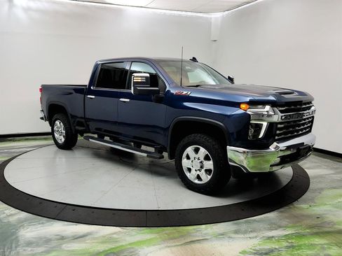 Used 2020 Chevrolet Silverado 2500 LTZ w/ LTZ Premium Package AWD/4WD image 3