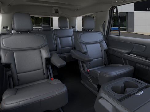 New 2025 Ford Expedition Active RWD image 11