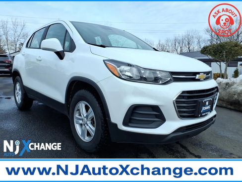 Used 2017 Chevrolet Trax LS image 1
