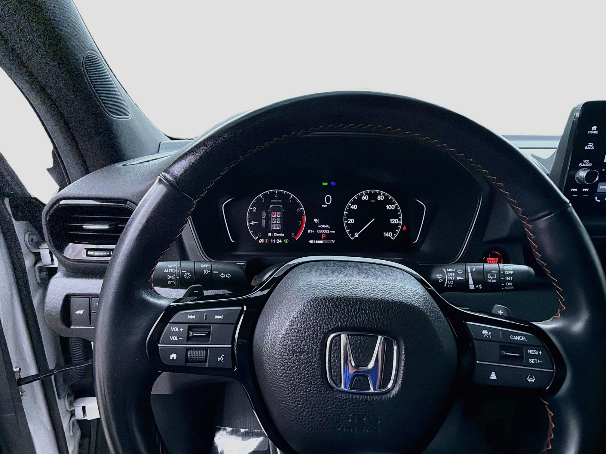 Used 2025 Honda Pilot TrailSport image 11