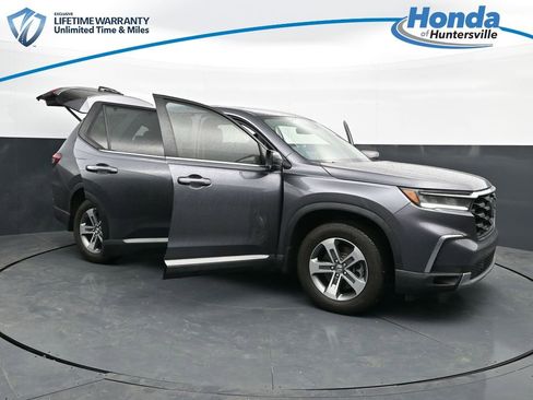 Used 2025 Honda Pilot EX-L image 54