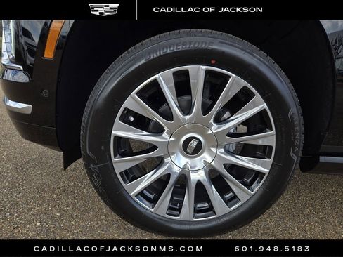 New 2026 Cadillac Escalade Platinum Luxury w/ LPO, Floor Liner Package image 23