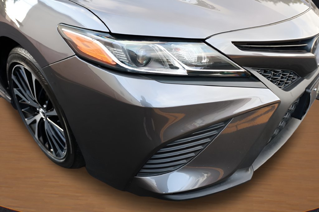 Used 2020 Toyota Camry SE w/ Convenience Package FWD image 15