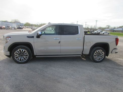 New 2026 GMC Sierra 1500 Denali Ultimate AWD/4WD image 10