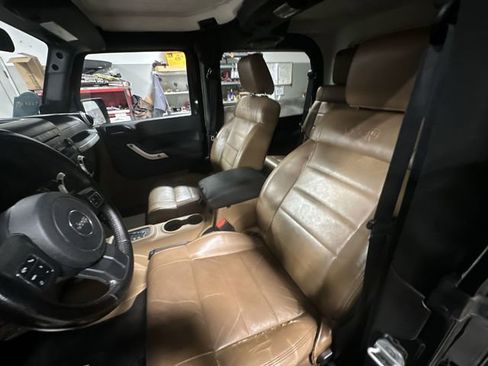 Used 2012 Jeep Wrangler Sahara w/ Connectivity Group image 15