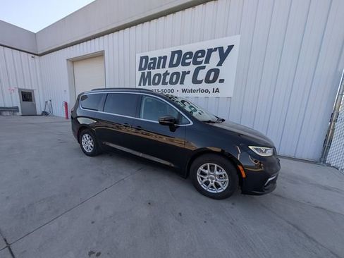 Used 2022 Chrysler Pacifica Touring-L image 20