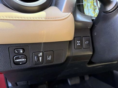 Used 2016 Toyota RAV4 Limited AWD/4WD image 20