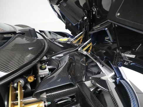 Used 2014 Pagani Huayra image 44