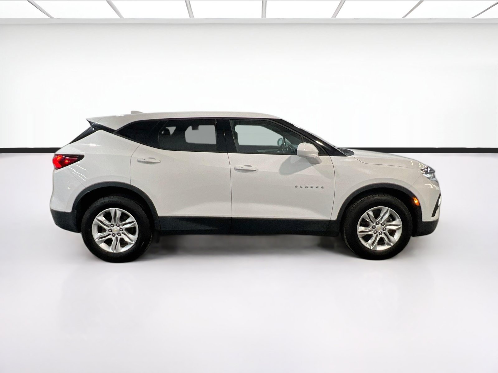 Used 2019 Chevrolet Blazer LT FWD image 23