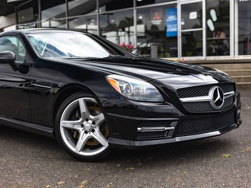 Used 2014 Mercedes-Benz SLK 250 w/ Sport Package image 3