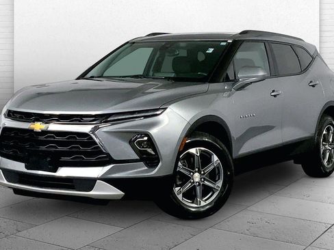 Used 2024 Chevrolet Blazer LT w/ Convenience Package image 12