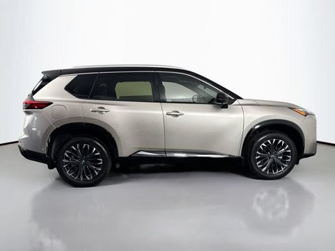 Used 2024 Nissan Rogue Platinum w/ Platinum Premium Package FWD image 4