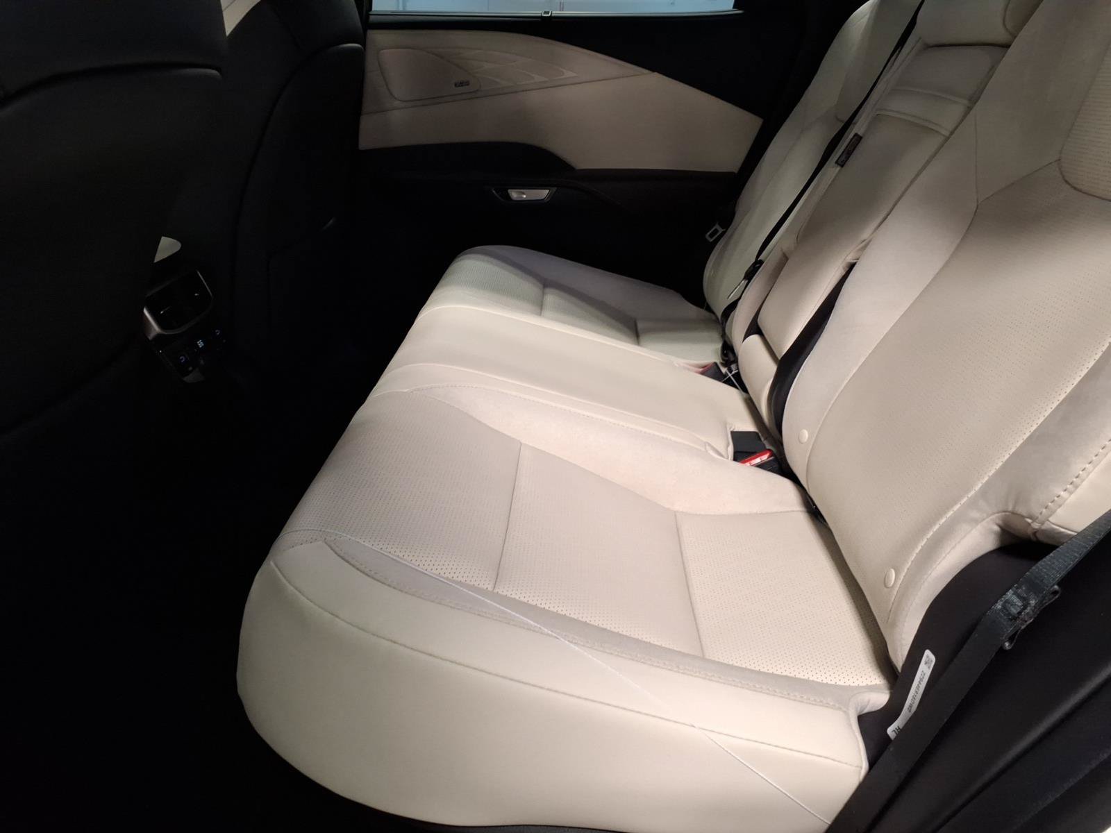 New 2026 Lexus RX 350h AWD/4WD image 12
