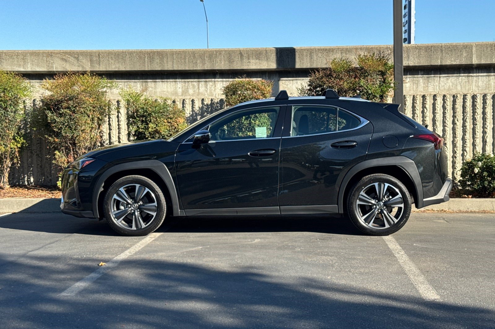Certified 2025 Lexus UX 300h FWD w/ Accessory Package (Z2) image 8