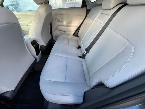 Used 2025 Hyundai Kona SEL image 27