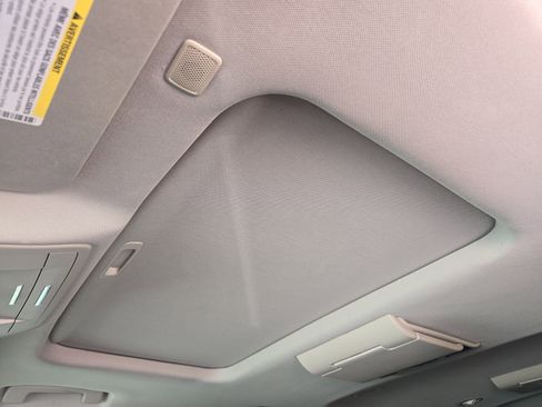 Used 2019 Chevrolet Suburban Premier image 27