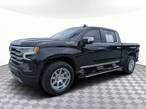 Used 2024 Chevrolet Silverado 1500 High Country w/ Technology Package AWD/4WD image 8