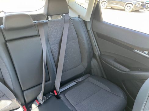 Used 2025 Kia Seltos S image 40