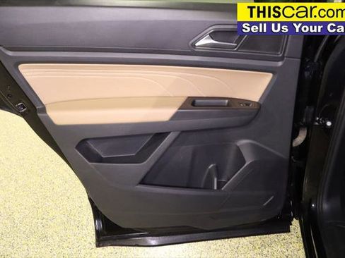 Used 2022 Volkswagen Atlas Cross Sport SE image 34