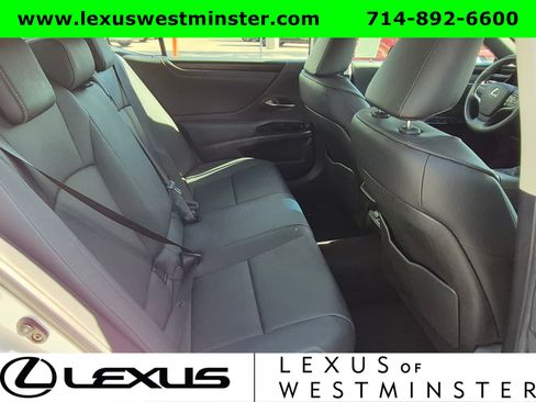 Used 2025 Lexus ES 350 w/ Premium Package FWD image 7