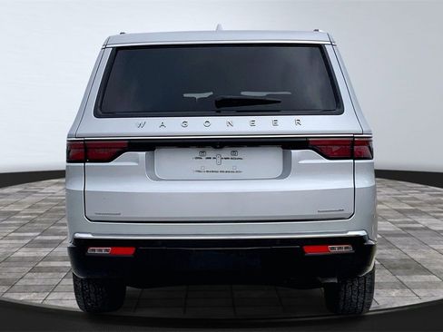 Used 2023 Jeep Wagoneer Series II image 6