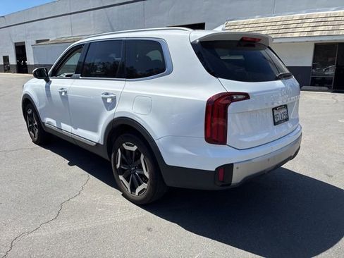 Certified 2023 Kia Telluride S image 8