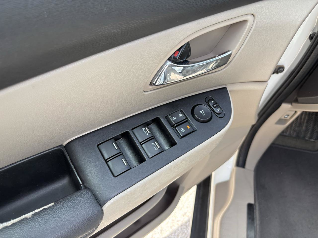 Used 2014 Honda Odyssey EX-L image 18