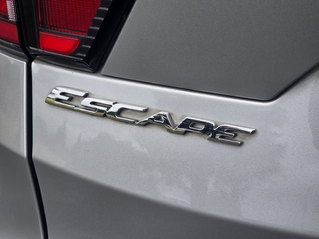 Used 2018 Ford Escape SEL AWD/4WD image 15
