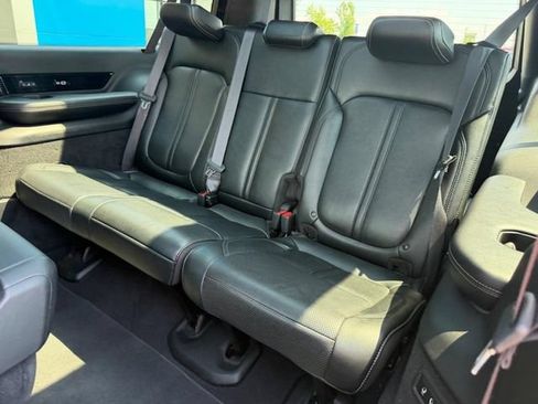 Used 2024 Jeep Grand Wagoneer L 4WD image 10