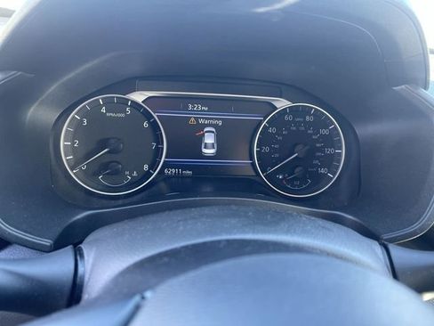 Used 2024 Nissan Altima 2.5 SV image 2